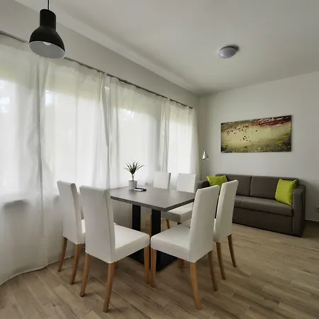 Oliver 2 Apartment
