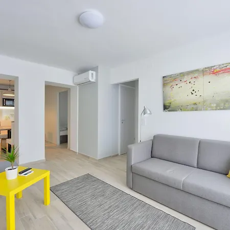 Oliver 2 Apartment *